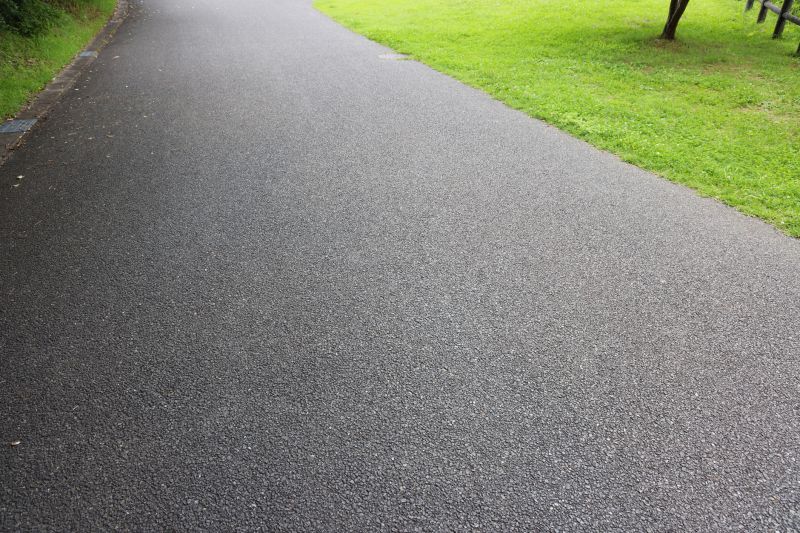 Driveway with Clean Edges